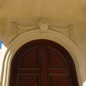 Rectanle window surrounds NDF005